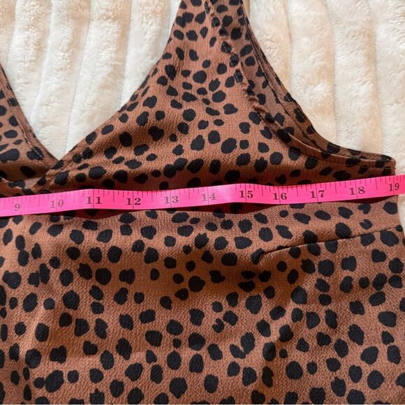 Old Navy Black and Brown Cheetah Sleeveless Crop Tank Top - Picture 6 of 7